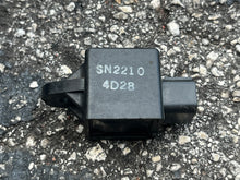 Cargar imagen en el visor de la galería, F 115 hp Yamaha FUEL RELAY 6-pin sensor 68V-81950-00-00 Four Stroke compatible 50 - 250 hp some 300-425 hp
