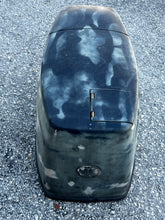 Charger l'image dans la galerie, 50 40 hp Tohatsu Nissan UPPER MOTOR engine COVER 3T5S675101 two stroke 2003
