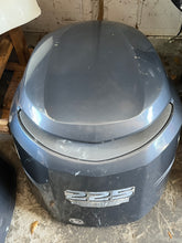 Charger l'image dans la galerie, F200,  F 225 hp Yamaha TOP COWLING four stroke LOCAL PICK UP ONLY
