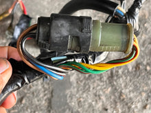 Charger l'image dans la galerie, 115 hp Yamaha WIRE HARNESS ASSEMBLY 6E5-82590-01-00 6E5-82590-10-00 1985-1987 two stroke
