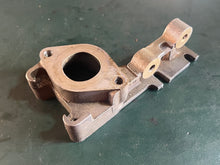 Cargar imagen en el visor de la galería, f 25 hp Yamaha 65W-13640-00-00 intake MANIFOLD oem 65W-14271-00-00 INSULATOR 65W-13323-00-00 INSERT four stroke
