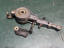 Charger l'image dans la galerie, 115 hp Yamaha MAGNETO CONTROL LEVER 6E5-41632-01-94 6E5-41631-01-1S 6E5-41632-02-1S 6E5-41631-01-94, MAGNETO CONTROL ROD 688-
