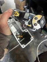 Cargar imagen en el visor de la galería, sold mar2026——PARTS ONLY - DF 50 40 hp Suzuki VST 15600-87J01 15600-87J11 FUEL VAPOR SEPARATOR Four Stroke 1999-2010 NO FUEL 
