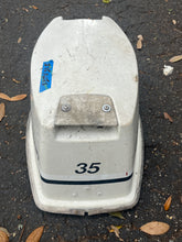 Cargar imagen en el visor de la galería, 35 hp Johnson 437365 engine MOTOR COVER ASSY two stroke Pull-Start 0437365 20 25 28 30 hp 1983
