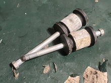 Cargar imagen en el visor de la galería, DF 30 25 hp Suzuki UPPER MOTOR MOUNTS 54130-94L00 BOLT 54112-94L00 four stroke 2015-2024
