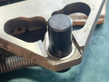 Cargar imagen en el visor de la galería, 200 hp Mercury DFI ADAPTOR PLATE KIT
855420A1 l, 6 - REED BLOCK 828623, 828558 1 - Encoder two stroke OPTIMAX 1997
