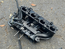 Charger l'image dans la galerie, f 150 hp Yamaha 63P-13641-00-00 INTAKE MANIFOLD 2004-2014 four stroke
