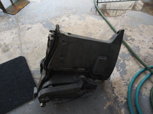 Charger l'image dans la galerie, 60 70 yamaha two stroke midsection 84-93
