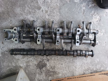 Charger l'image dans la galerie, Bf115,130 honda camshaft rockers cylinder head cover
