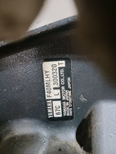 Charger l'image dans la galerie, F40 Yamaha 20inch midsection shock absorber, brackets, steering arm, pivot assy

