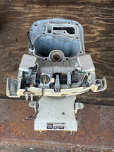 Charger l'image dans la galerie, BF 20 15 hp Honda  EXTENSION CASE 40201-ZW9-C10ZA SWIVEL 50201-ZY1-613ZA OIL CASE 11321-ZY1-425ZA four stroke 2003-up for pow
