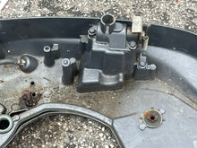 Cargar imagen en el visor de la galería, f 225 200 hp Yamaha BOTTOM COWLING ASSY 69J-42710-02-8D 69J-02 four stroke 2005-2010
