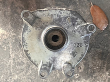 Charger l'image dans la galerie, DT 225 hp Suzuki SHIFT ACCEL HOUSING 26110-87D13 Two Stroke 1990-2003 some 150 175 200 compatibility
