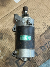 Load image into Gallery viewer, 70 60 50 40 hp Yamaha 6H3-81800-11-00 STARTING MOTOR two stroke 1989-1994 3 cylinder 6H3-81800-10-00 6J4-81800-01-00
