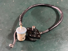 Charger l'image dans la galerie, DF 60 70 hp Suzuki 15100-99E00 FUEL PUMP 15410-87J10 FUEL FILTER four stroke

