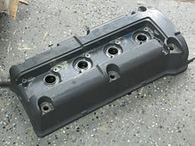 Charger l'image dans la galerie, BF 135 140 115 150 hp Honda CYLINDER HEAD COVER 12310-ZY6-010ZA pre-1997-2007-up
