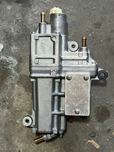 Cargar imagen en el visor de la galería, sold mar2026——PARTS ONLY - DF 50 40 hp Suzuki VST 15600-87J01 15600-87J11 FUEL VAPOR SEPARATOR Four Stroke 1999-2010 NO FUEL 
