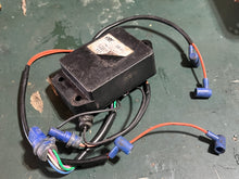 Load image into Gallery viewer, 115 112 90 88 hp Johnson Evinrude CDI POWER PACK 113-4028 V-4 crossflow TWO STROKE omc brp
