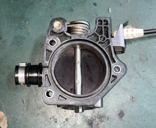 Load image into Gallery viewer, 115 hp Mercury THROTTLE BODY 898103T98 four stroke EFI
