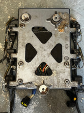 Load image into Gallery viewer, 150 175 200 hp Yamaha 62H-85540-00-00 CDI CU2682 with BRACKET &amp; COILS 1994-95 two stroke 150 175 superseded # 62H-85540-00-00
