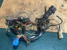Charger l'image dans la galerie, F 50 hp Yamaha 62Y-82590-10-00 64J-82590-10-00 engine wire harness t &amp; f motors Four Stroke 1995-2003
