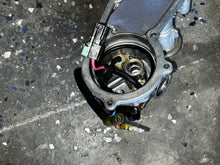 Charger l'image dans la galerie, 150 - 300 hp Yamaha 68F-14182-01-00 VST FLOAT CHAMBER COVER 60V-14182-01-00 PUMP LEAD WIRE 68F-82509-00-00 2000-2011 two stro

