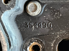 Charger l'image dans la galerie, maybe scrapped——115 130 90 hp Evinrude E-tec MIDSECTION 25” EXHAUST HOUSING 5010896 EXTENSION 5008078 SWIVEL PIVOTANT 0434691
