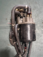 Load image into Gallery viewer, 200 - 250 hp Evinrude Ficht 5000527 OIL INJECTOR &amp; MANIFOLD,  5000885 FUEL LIFT PUMP ASSY, 0502906 FUEL FILTER 05001479 03464
