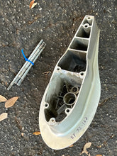 Load image into Gallery viewer, BF 75 90 115 130 hp Honda 40202-ZW1-710ZA gear case EXTENSION SEPARATOR with mounting studs 1997-2007+ four stroke
