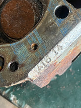 Cargar imagen en el visor de la galería, sold ebay aug2025——5.0 5.7 Liter OMC 1989 cylinder head #2 3853852 985431 Valve Cover 0986748 volvo
