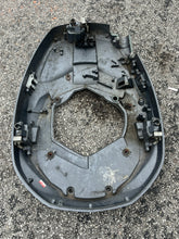 Cargar imagen en el visor de la galería, f 225 200 hp Yamaha BOTTOM COWLING ASSY 69J-42710-02-8D 69J-02 four stroke 2005-2010

