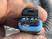 Cargar imagen en el visor de la galería, 250 hp Mercury EFI ENGINE HARNESS 825763A5 IGNITION HARNESS 825433A11 two stroke 1995 some compatibility 225 300 hp - for 4-p
