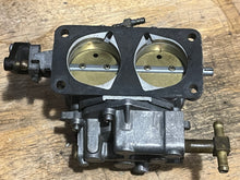 Charger l'image dans la galerie, 200 175 150 hp Mercury CARBURETOR SET WMH 16-1 16-2 16-3 top 3308-9672A44 3311-818650A4 818650A52, center 3308-9672A45 818650
