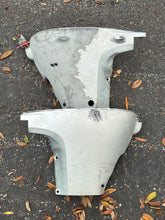 Cargar imagen en el visor de la galería, BF 15 20 hp Honda LOWER ENGINE COVER strb 06630-ZY1-305ZA, port 06730-ZY1-305ZA four stroke
