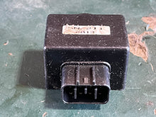 Cargar imagen en el visor de la galería, f 90 hp Yamaha FUEL RELAY 8-pin 60E-81950-00-00 four stroke 2006 compatible 50 - 250 hp
