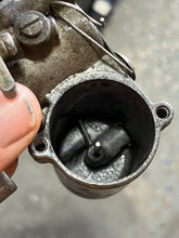 Charger l'image dans la galerie, 4 hp Mercury carburetor 013293, KB7A outboard vintage TWO STROKE tillotson
