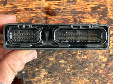 Charger l'image dans la galerie, f 115 hp Yamaha ECU CONTROL UNIT 6EK-8591A-00-00 6EK-00 four stroke 2014-2018 supersedes to 6EK-8591A-01-00
