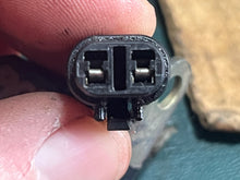 Cargar imagen en el visor de la galería, DF 90 hp Suzuki IGNITION TIMING Coil 32160-87J10 2004-17 four stroke 32160-87L00 80-300 hp
