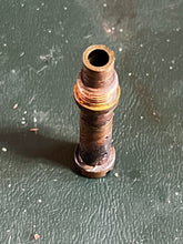 Load image into Gallery viewer, 115 hp Yamaha MAIN CARBURETOR NOZZLE 6E5-14341-02-00 two stroke 1984 NLA
