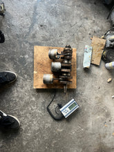 Load image into Gallery viewer, DT 75 85 hp Suzuki CRANKSHAFT two stroke
