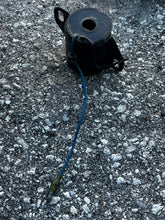 Load image into Gallery viewer, 90 hp Yamaha carb CHOKE SOLENOID 688-86110-01-00 two stroke 1988-1999 some 85 hp
