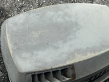 Cargar imagen en el visor de la galería, 90 115 hp Johnson 5001380 ENGINE COVER ASSY two stroke OIS 5001188 5001091

