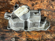 Charger l'image dans la galerie, DF 90 100 115 140 hp Suzuki VST Fuel vapor Separator COVER 15600-90J00 15600-90J01 four stroke 2002-2012
