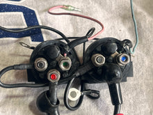 Cargar imagen en el visor de la galería, 50 40 hp Tohatsu Nissan trim relay SOLENOID SWITCH up 3C8725800 SOLENOID SWITCH down 3C8725810 FUSE HOLDER 3T9760620 two stro

