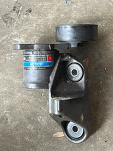 Cargar imagen en el visor de la galería, 350 hp Mercury VERADO BELT TENSIONER 8M0101707 885349T05 PULLEY 8M6003035 885349500 8M0062859 four stroke some compatibility 
