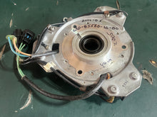 Cargar imagen en el visor de la galería, 50 40 hp Yamaha OEM BASE ASSY 63D-85560-10-00 stator trigger Two Stroke 2000-2005
