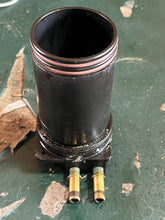 Load image into Gallery viewer, 75 - 175 hp Evinrude E-tec vst CHAMBER BOTTOM 5004428 two stroke 1998-2005 some Ficht motors some 40-300 hp compatibility
