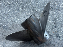 Load image into Gallery viewer, Volvo Penta 3855144 STAINLESS STEEL 3-blade RH Propeller 14 1/2 x 22 Pitch Standard Rotation Prop 19 spline
