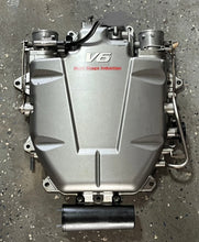 Cargar imagen en el visor de la galería, DF 250 225 200 hp Suzuki 13140-93J02 COLLECTOR COVER assy 13310-93J01 THROTTLE BODY NO.1 13320-93J00 NO.2 13730-93J00 VACUUM 
