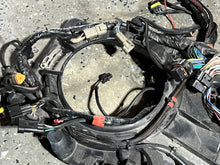 Load image into Gallery viewer, 115 130 hp Evinrude E-tec BASE &amp; Engine wiring HARNESS ASSEMBLY 0587004 two stroke 2010
